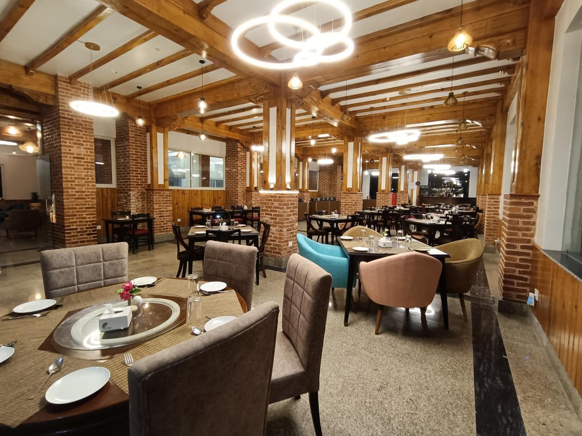 Hotel Chautari Pvt Ltd Нагаркот Екстер'єр фото