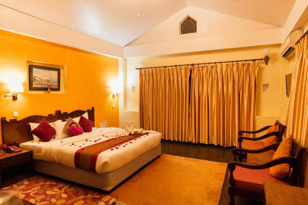 Hotel Chautari Pvt Ltd Нагаркот Екстер'єр фото